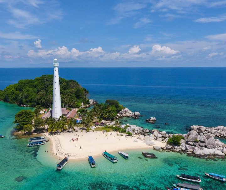 Paket Tour Wisata Pulau Lengkuas Belitung Bersama Campa Tour
