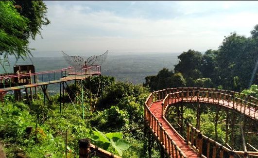 gunung pinang banten