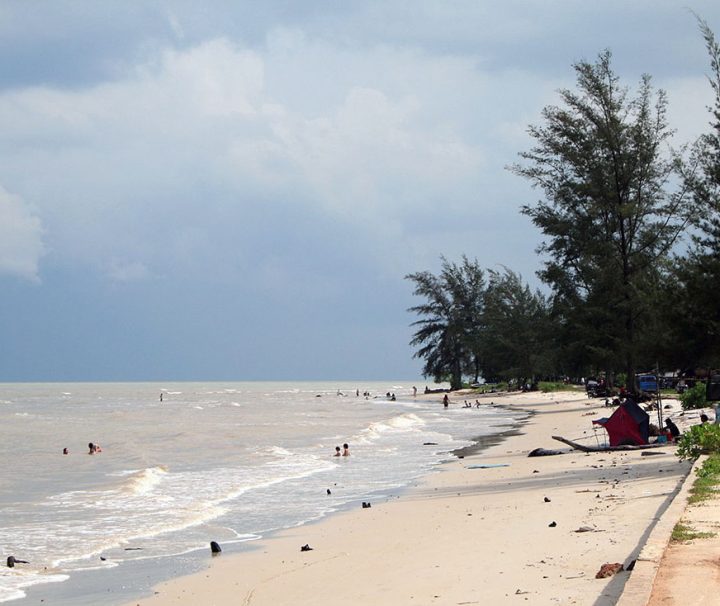 Paket Tour Wisata Pantai Pasir Padi Bangka Bersama Campa Tour