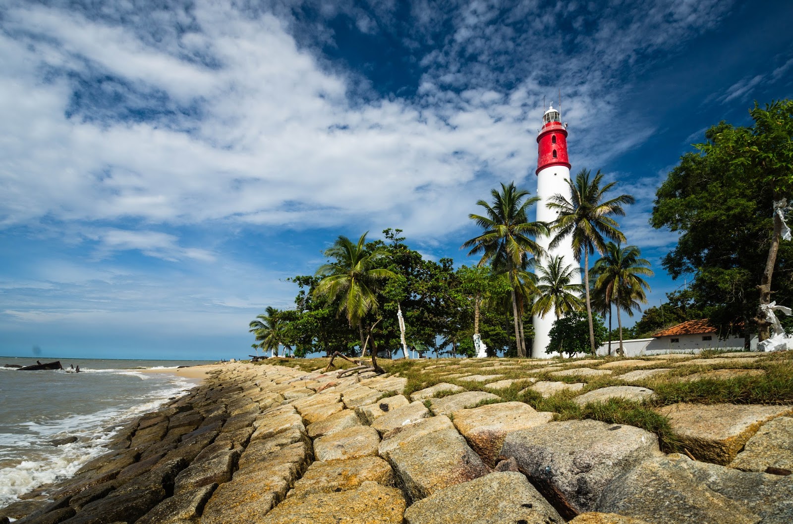 Paket-Tour-Wisata-Pantai Tanjung Kalian Bangka Bersama Campa Tour