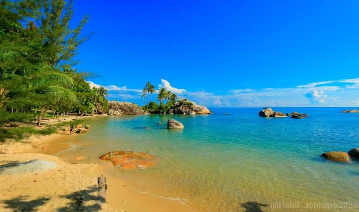 Paket Tour Wisata Pantai Teluk Karang Bangka Bersama Campa Tour