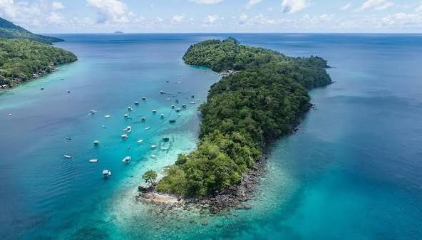 Paket Tour Wisata Pulau Rubiah Sabang Bersama Campa Tour