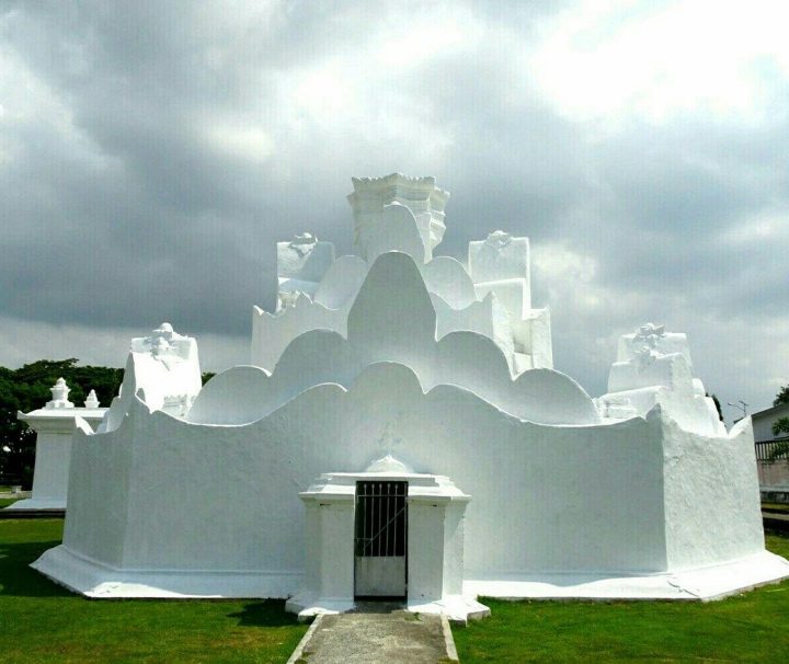 Paket Tour Wisata Taman Sari Gunongan Banda Aceh Bersama Campa Tour