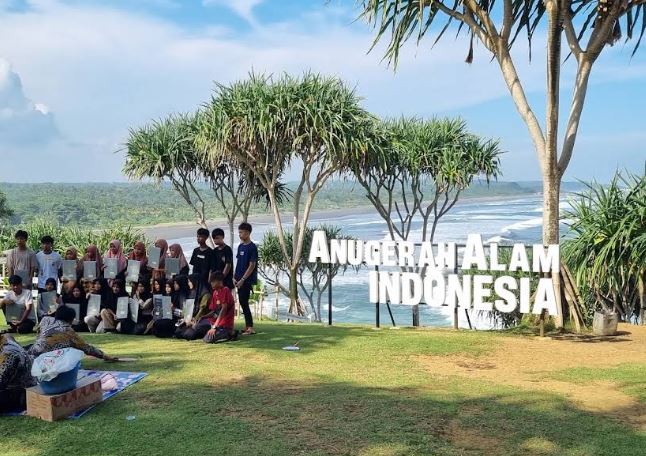 Paket tour wisata dan harga tiket Pantai Karang Tawulan Tasikmalaya